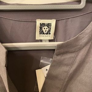 Women’s NWT Anne Klein Tunic Top. Size Large. Charcoal.